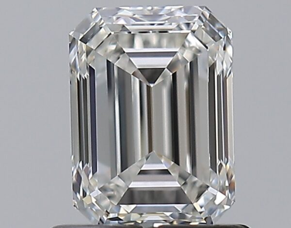 0.9 carat, G colour, VVS1 clarity, Emerald shape, Natural Diamond.