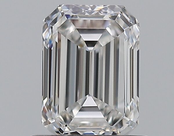 0.9 carat, E colour, VVS2 clarity, Emerald shape, Natural Diamond.