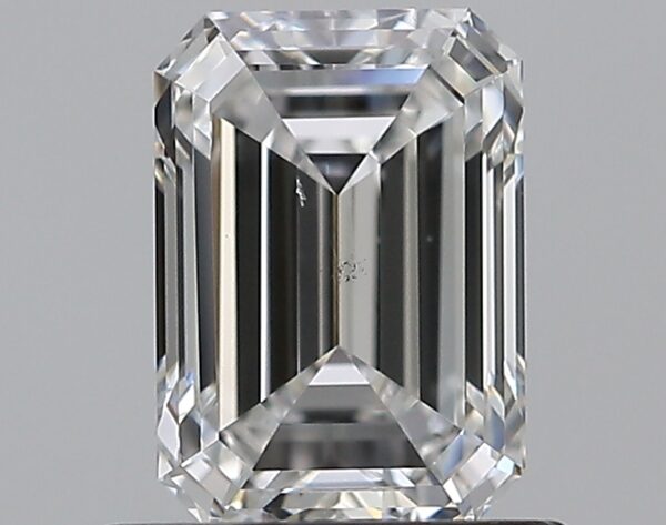 0.9 carat, E colour, VS2 clarity, Emerald shape, Natural Diamond.