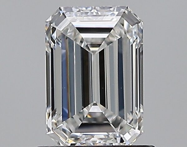 1 carat, F colour, VS1 clarity, Emerald shape, Natural Diamond.