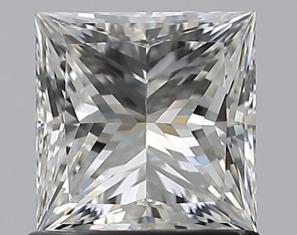 1.01 carat, G colour, VVS1 clarity, Princess shape, Natural Diamond.