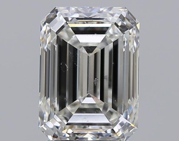2.5 carat, H colour, SI1 clarity, Emerald shape, Natural Diamond.