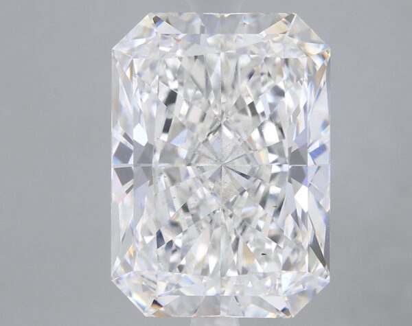 5.32 carat, F colour, VS2 clarity, Radiant shape, Lab Grown Diamond.