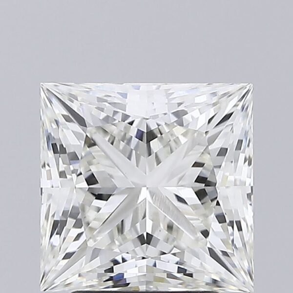 3.22 carat, G colour, VVS2 clarity, Princess shape, Lab Grown Diamond.