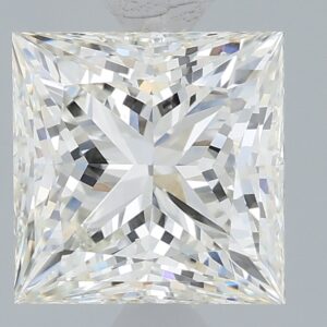 1.66 carat, G colour, VS2 clarity, Princess shape, Lab Grown Diamond.