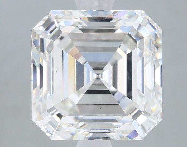 2.65 carat, G colour, VS2 clarity, Asscher shape, Lab Grown Diamond.