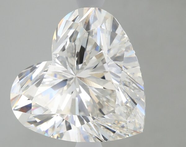 4.5 carat, G colour, VS2 clarity, Heart shape, Lab Grown Diamond.