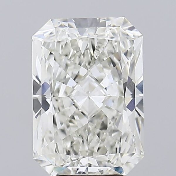 5.86 carat, G colour, VS1 clarity, Radiant shape, Lab Grown Diamond.