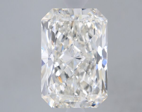 4.21 carat, G colour, VS1 clarity, Radiant shape, Lab Grown Diamond.