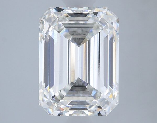 2.63 carat, G colour, VS1 clarity, Emerald shape, Lab Grown Diamond.