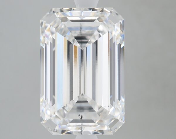 5.39 carat, E colour, VS2 clarity, Emerald shape, Lab Grown Diamond.