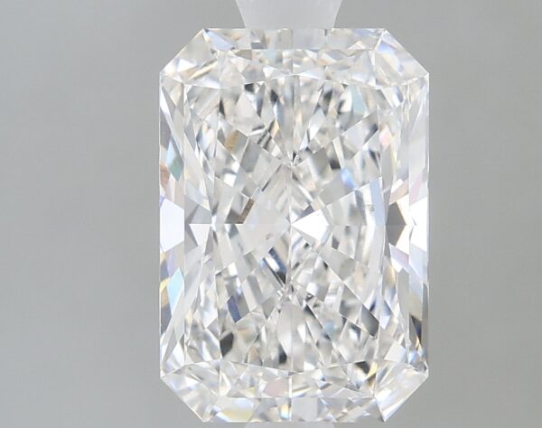 1.63 carat, E colour, VS2 clarity, Radiant shape, Lab Grown Diamond.