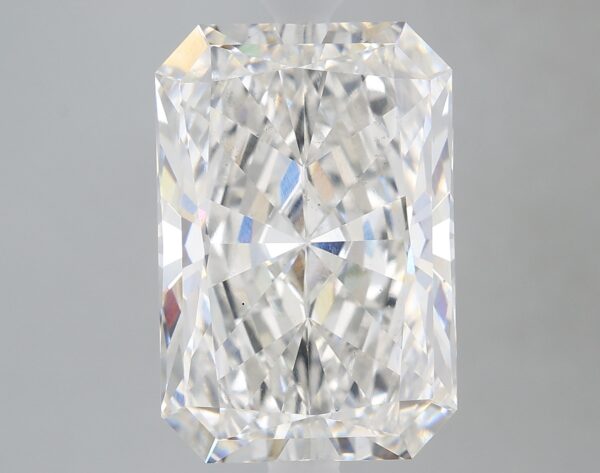 5.32 carat, F colour, VS2 clarity, Radiant shape, Lab Grown Diamond.