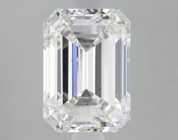 2.73 carat, E colour, VS2 clarity, Emerald shape, Lab Grown Diamond.