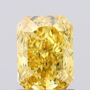1 carat,  colour, VS1 clarity, Radiant shape, Lab Grown Diamond.