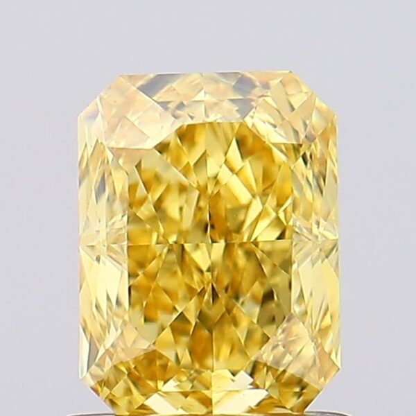1 carat,  colour, VS1 clarity, Radiant shape, Lab Grown Diamond.