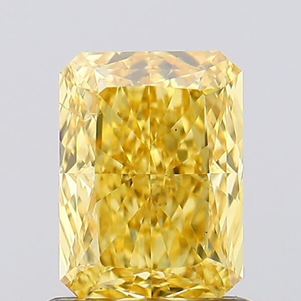 1 carat,  colour, VS2 clarity, Radiant shape, Lab Grown Diamond.