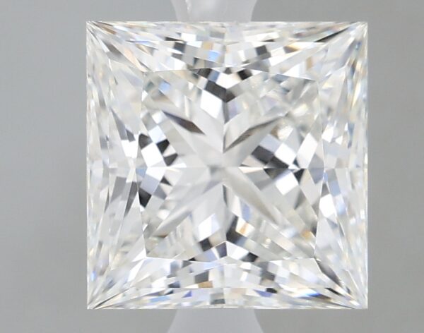 2.14 carat, F colour, VVS2 clarity, Princess shape, Lab Grown Diamond.