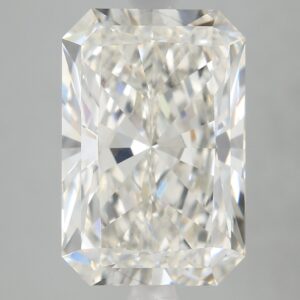 4.47 carat, G colour, VS2 clarity, Radiant shape, Lab Grown Diamond.