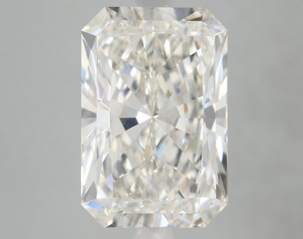 4.47 carat, G colour, VS2 clarity, Radiant shape, Lab Grown Diamond.