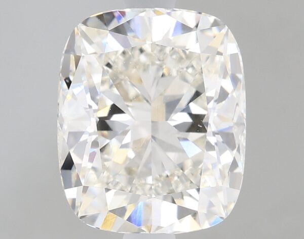 2.65 carat, G colour, VS2 clarity, Cushion shape, Lab Grown Diamond.