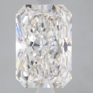 3.28 carat, G colour, VS2 clarity, Radiant shape, Lab Grown Diamond.