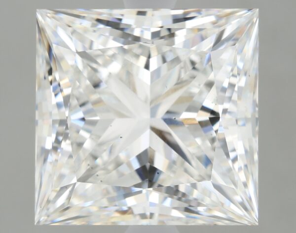 3.64 carat, E colour, VS2 clarity, Princess shape, Lab Grown Diamond.