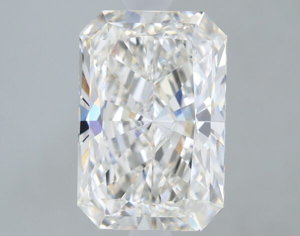 3.21 carat, G colour, VVS2 clarity, Radiant shape, Lab Grown Diamond.