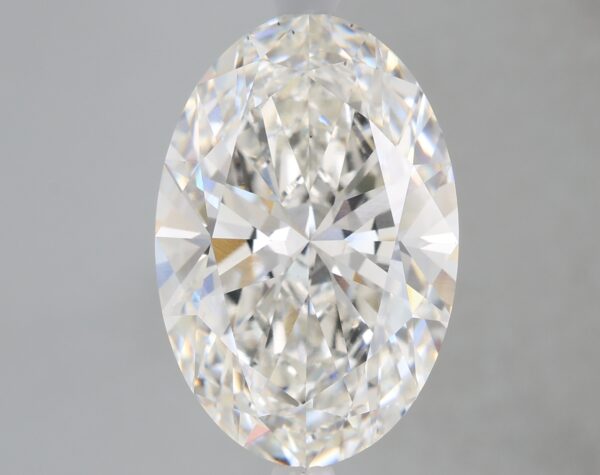 5.66 carat, G colour, VS1 clarity, Oval shape, Lab Grown Diamond.