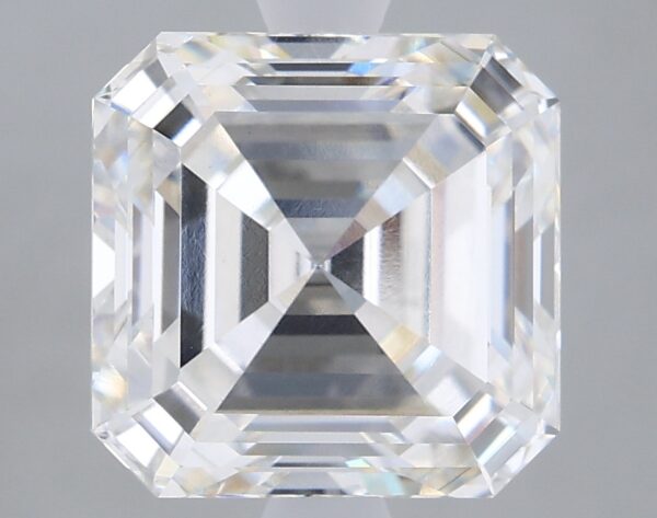 2.7 carat, G colour, VS1 clarity, Asscher shape, Lab Grown Diamond.