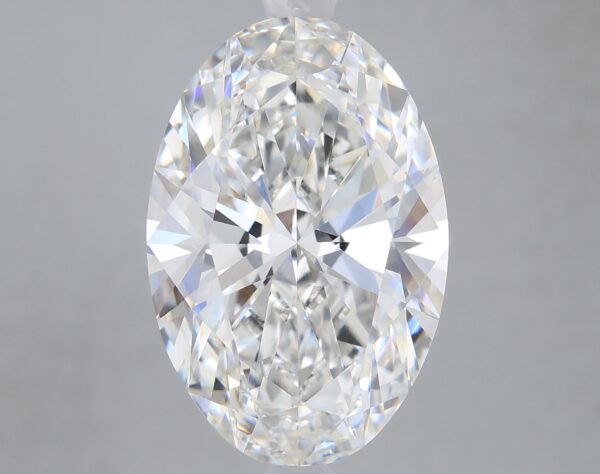 4.23 carat, G colour, VS1 clarity, Oval shape, Lab Grown Diamond.