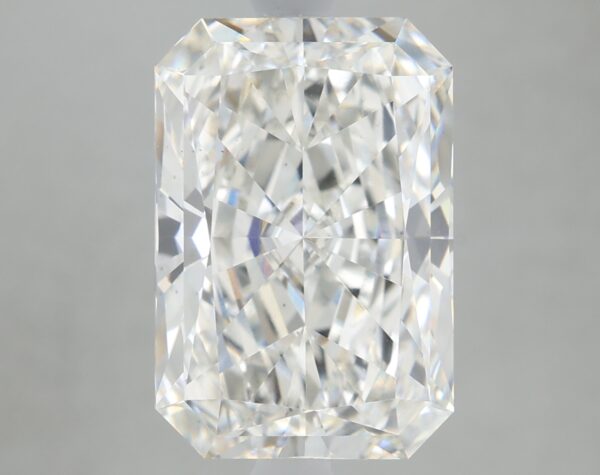 4.2 carat, G colour, VS1 clarity, Radiant shape, Lab Grown Diamond.