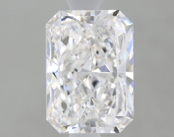 1.63 carat, D colour, VVS2 clarity, Radiant shape, Lab Grown Diamond.