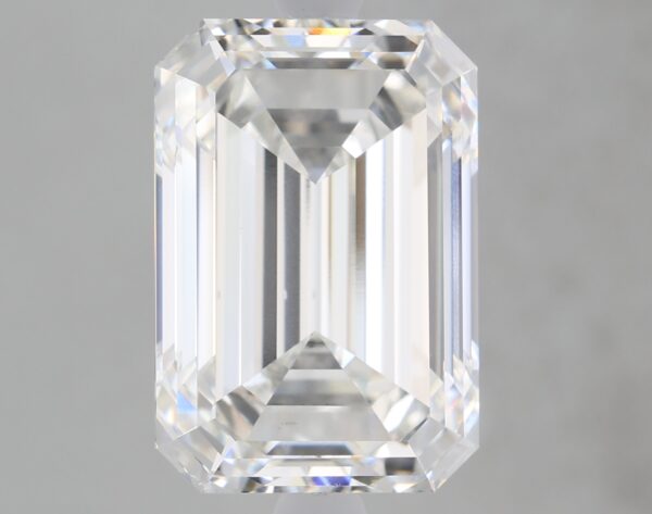 5.6 carat, F colour, VS2 clarity, Emerald shape, Lab Grown Diamond.