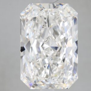 5.19 carat, E colour, VS1 clarity, Radiant shape, Lab Grown Diamond.
