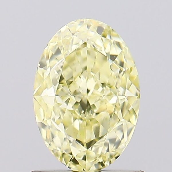 1.19 carat,  colour, VS2 clarity, Oval shape, Lab Grown Diamond.