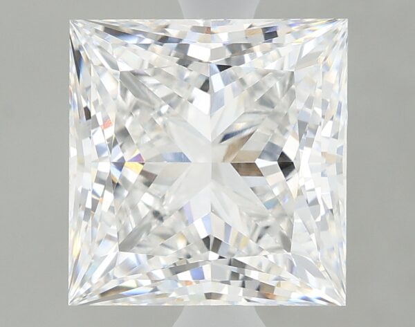 2.72 carat, E colour, VVS2 clarity, Princess shape, Lab Grown Diamond.