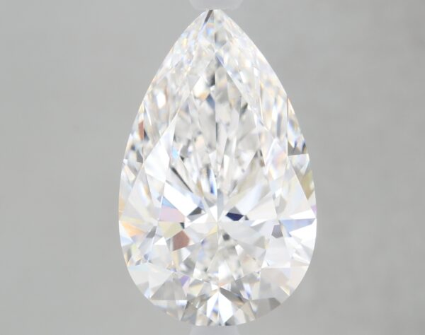 4.05 carat, E colour, VS1 clarity, Pear shape, Lab Grown Diamond.