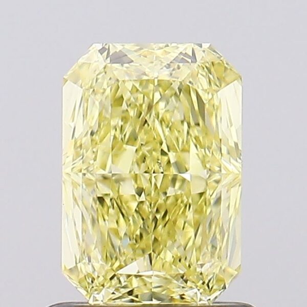 1 carat,  colour, VS1 clarity, Radiant shape, Lab Grown Diamond.