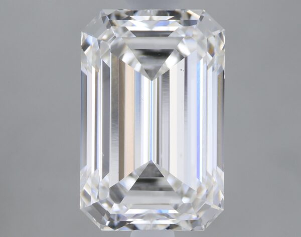 2.07 carat, D colour, VS1 clarity, Emerald shape, Lab Grown Diamond.