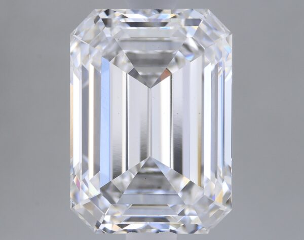 2.58 carat, D colour, VS1 clarity, Emerald shape, Lab Grown Diamond.