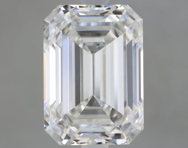4.05 carat, F colour, VS1 clarity, Emerald shape, Lab Grown Diamond.