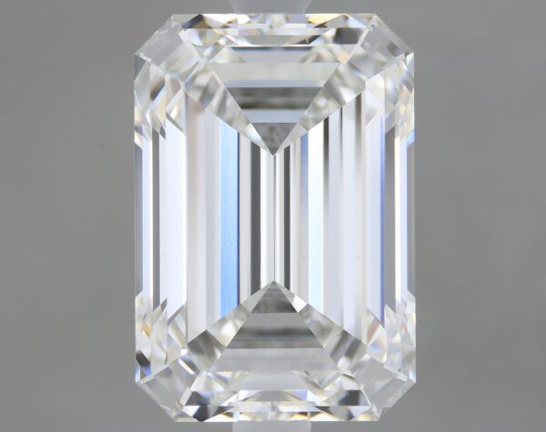 4.14 carat, F colour, VVS2 clarity, Emerald shape, Lab Grown Diamond.