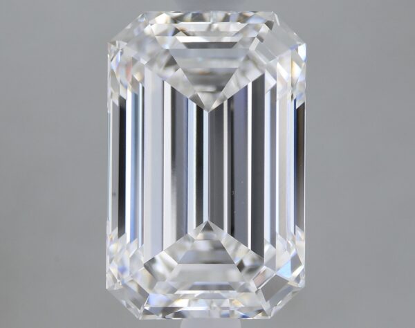 2.1 carat, E colour, VS1 clarity, Emerald shape, Lab Grown Diamond.