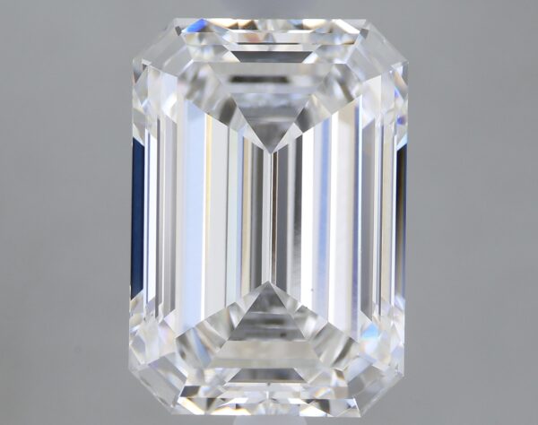 2.58 carat, D colour, VS1 clarity, Emerald shape, Lab Grown Diamond.