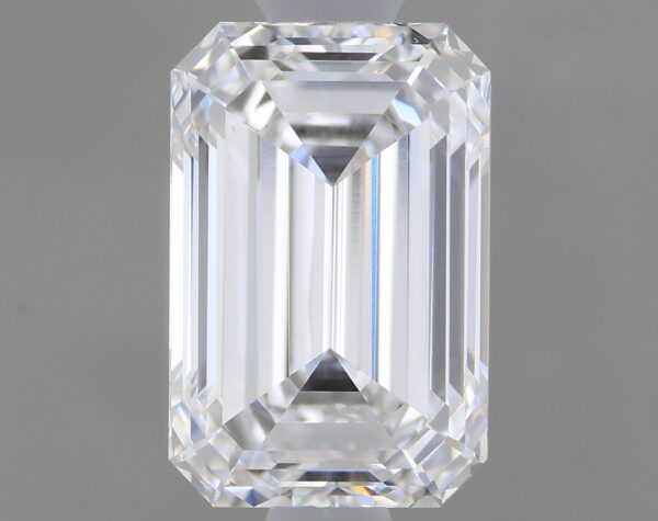 1.05 carat, D colour, VVS2 clarity, Emerald shape, Lab Grown Diamond.