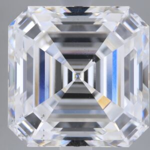 4.12 carat, E colour, VS2 clarity, Asscher shape, Lab Grown Diamond.
