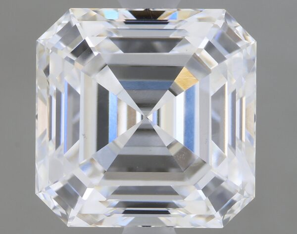 2.6 carat, E colour, VS1 clarity, Asscher shape, Lab Grown Diamond.