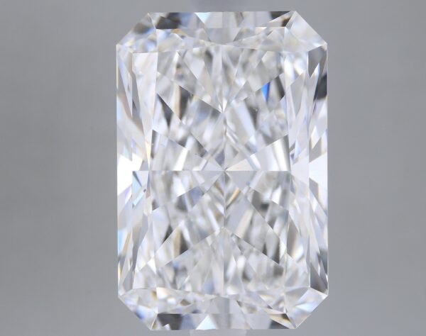 4.12 carat, E colour, VS1 clarity, Radiant shape, Lab Grown Diamond.