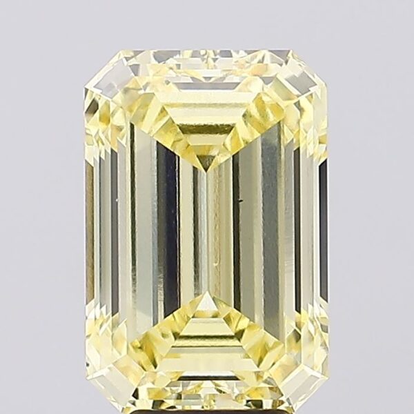 6.21 carat,  colour, VS1 clarity, Emerald shape, Lab Grown Diamond.
